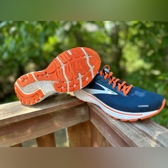 ‼️ men’s brooks‼️ - Picture 3 of 3